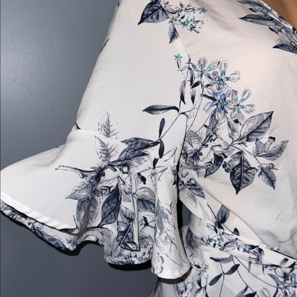 Elegant Alex Marie Wrap Around Blouse - Size Medium - Picture 5 of 8